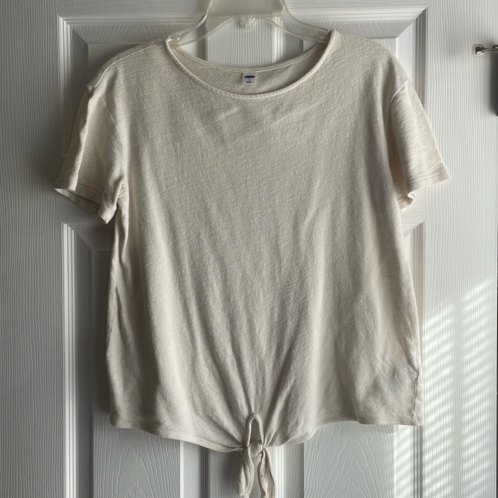 Cream tie-front short-sleeve shirt, size Medium. Old Navy